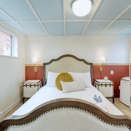 Victoria'S Parliamentary Suite With Private Rooftop Patio & Harbour View Exterior foto