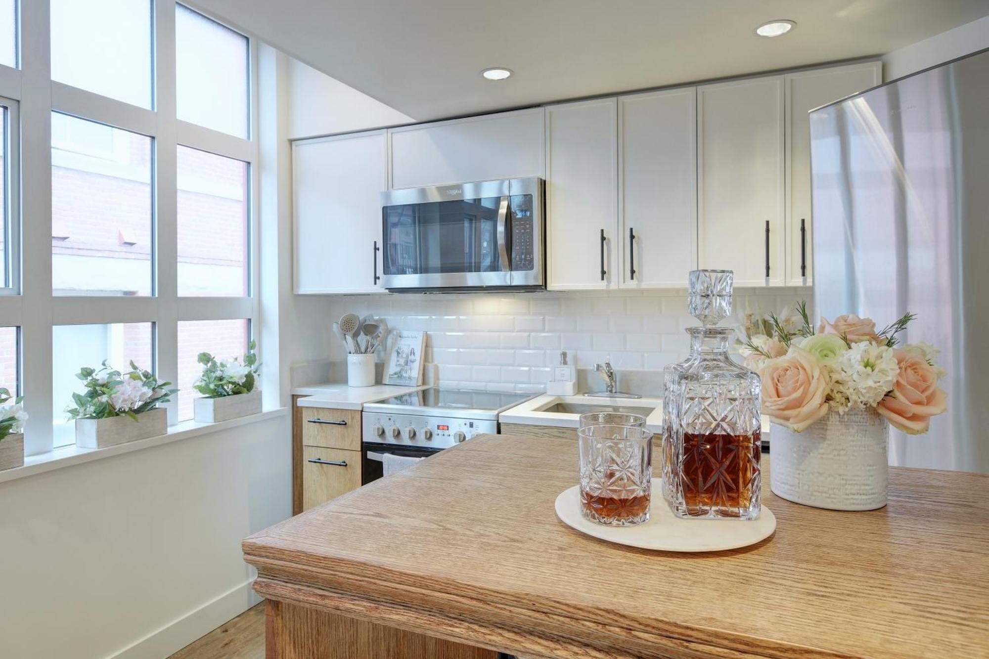 Victoria'S Parliamentary Suite With Private Rooftop Patio & Harbour View Exterior foto