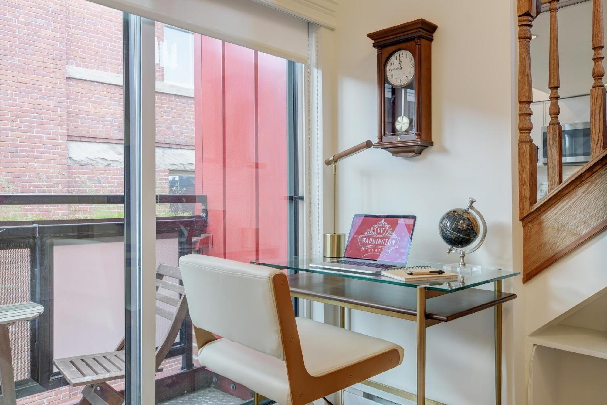 Victoria'S Parliamentary Suite With Private Rooftop Patio & Harbour View Exterior foto