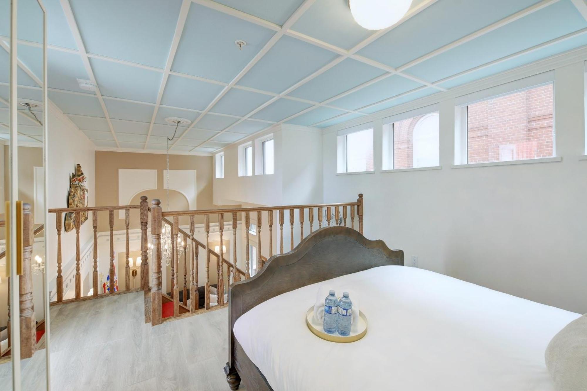 Victoria'S Parliamentary Suite With Private Rooftop Patio & Harbour View Exterior foto