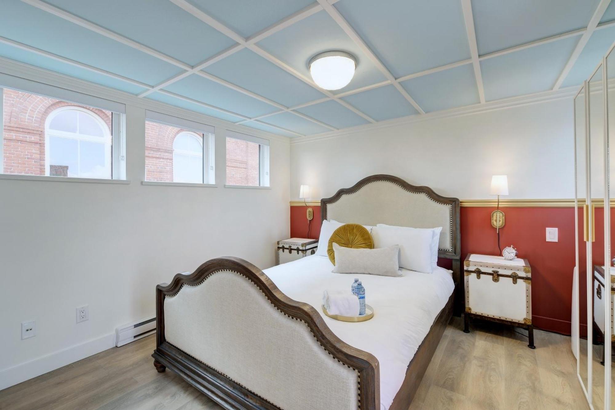 Victoria'S Parliamentary Suite With Private Rooftop Patio & Harbour View Exterior foto