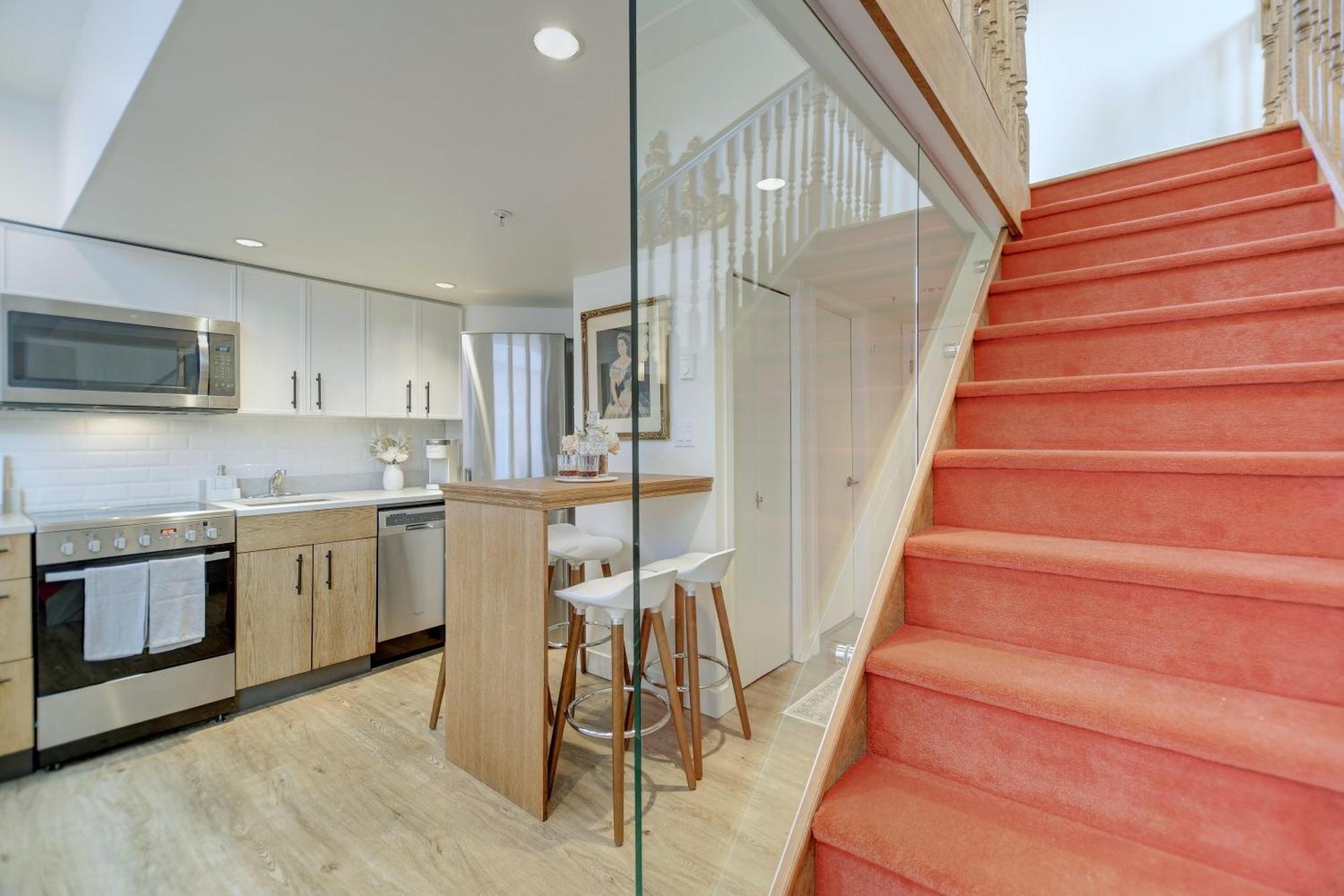 Victoria'S Parliamentary Suite With Private Rooftop Patio & Harbour View Exterior foto
